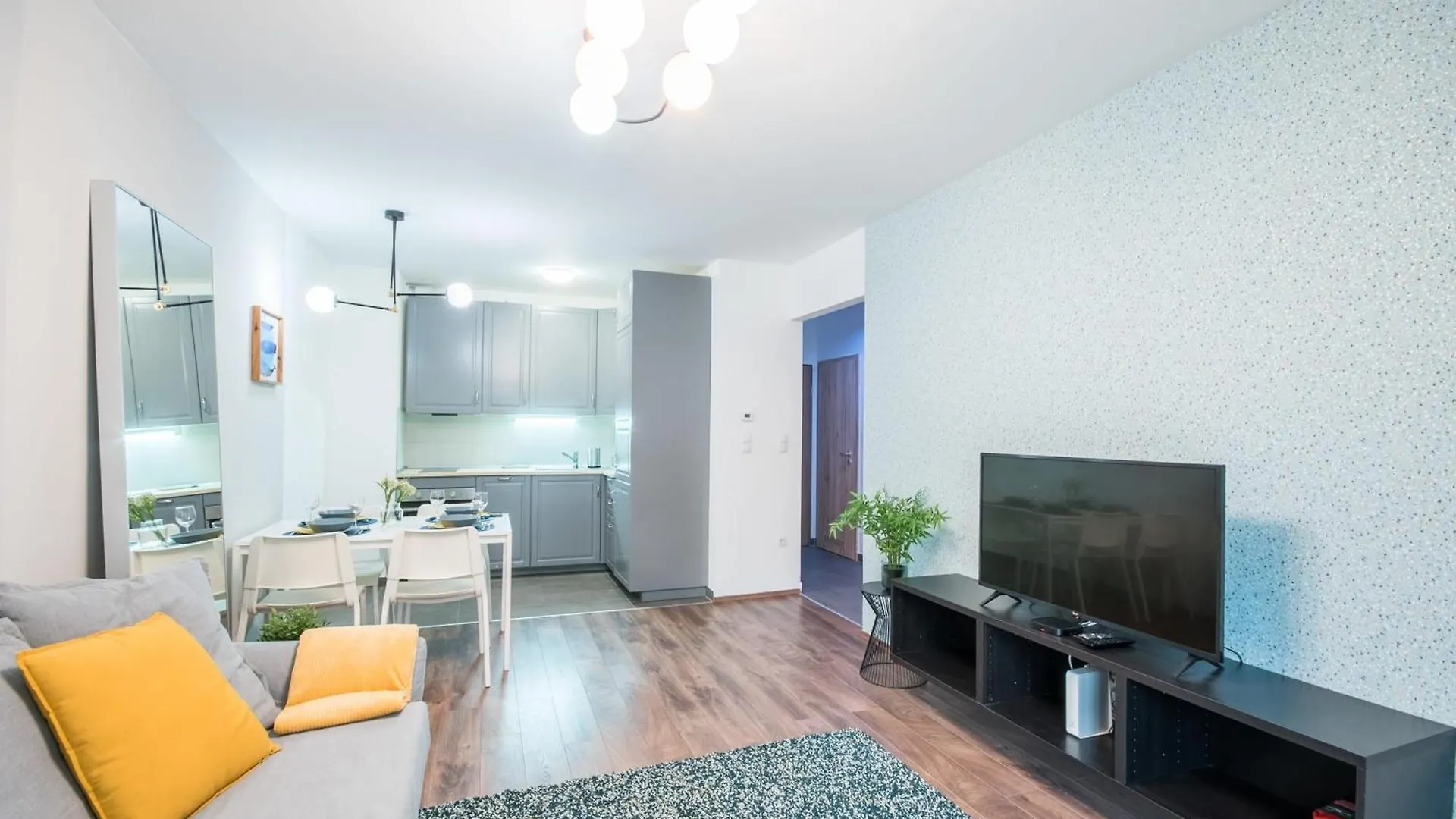 Apartment Very Central - Free Parking - Sunny Balcony Budapest Hungary