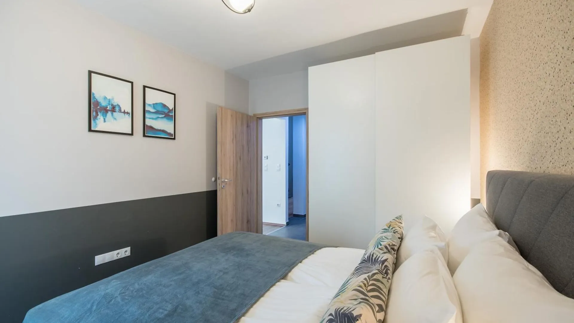 Apartment Very Central - Free Parking - Sunny Balcony Budapest