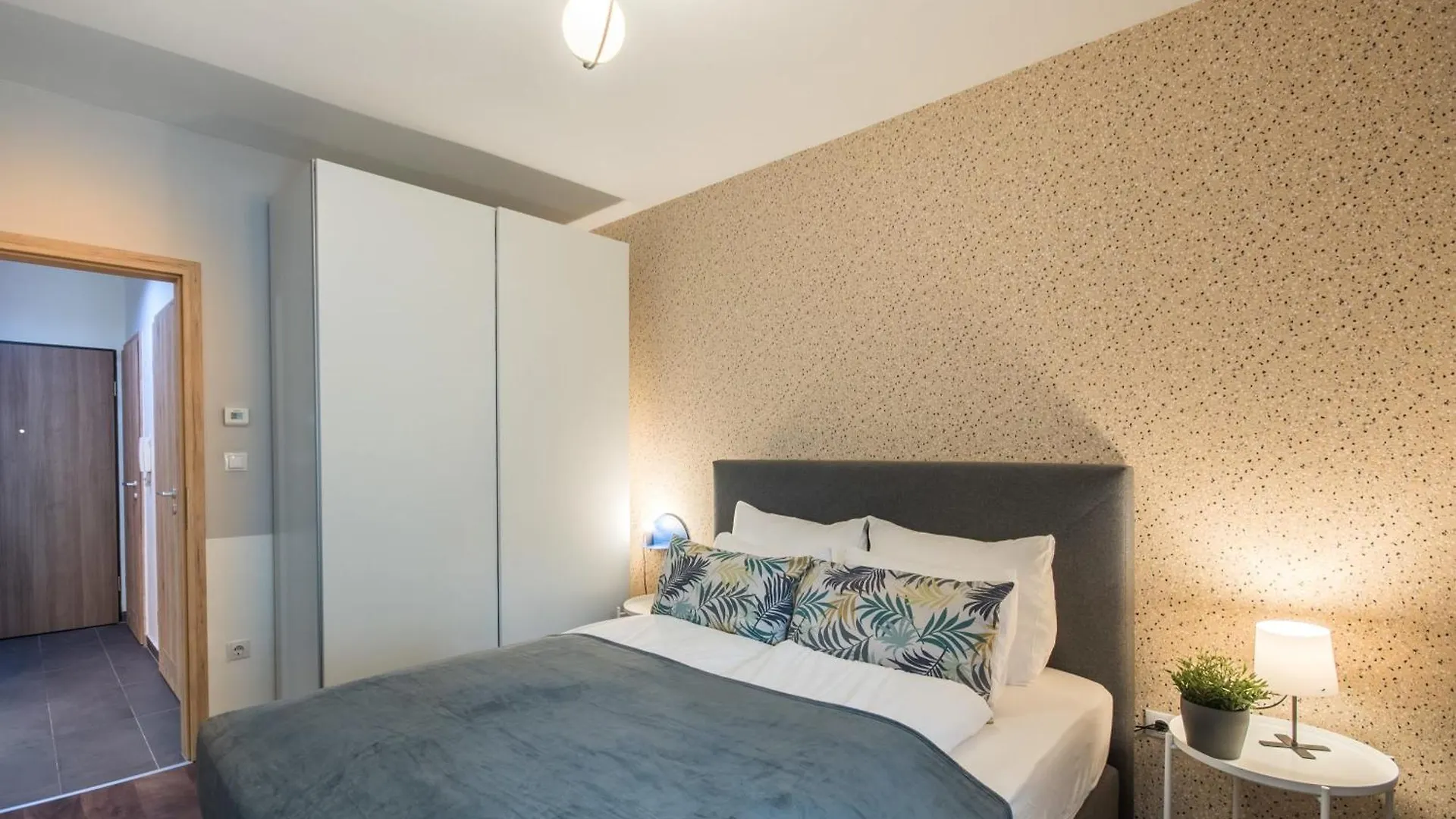 Very Central - Free Parking - Sunny Balcony Budapest Hungary