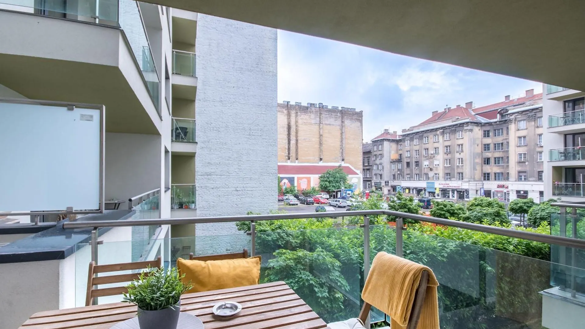 Very Central - Free Parking - Sunny Balcony Budapest 0*,  Hungary