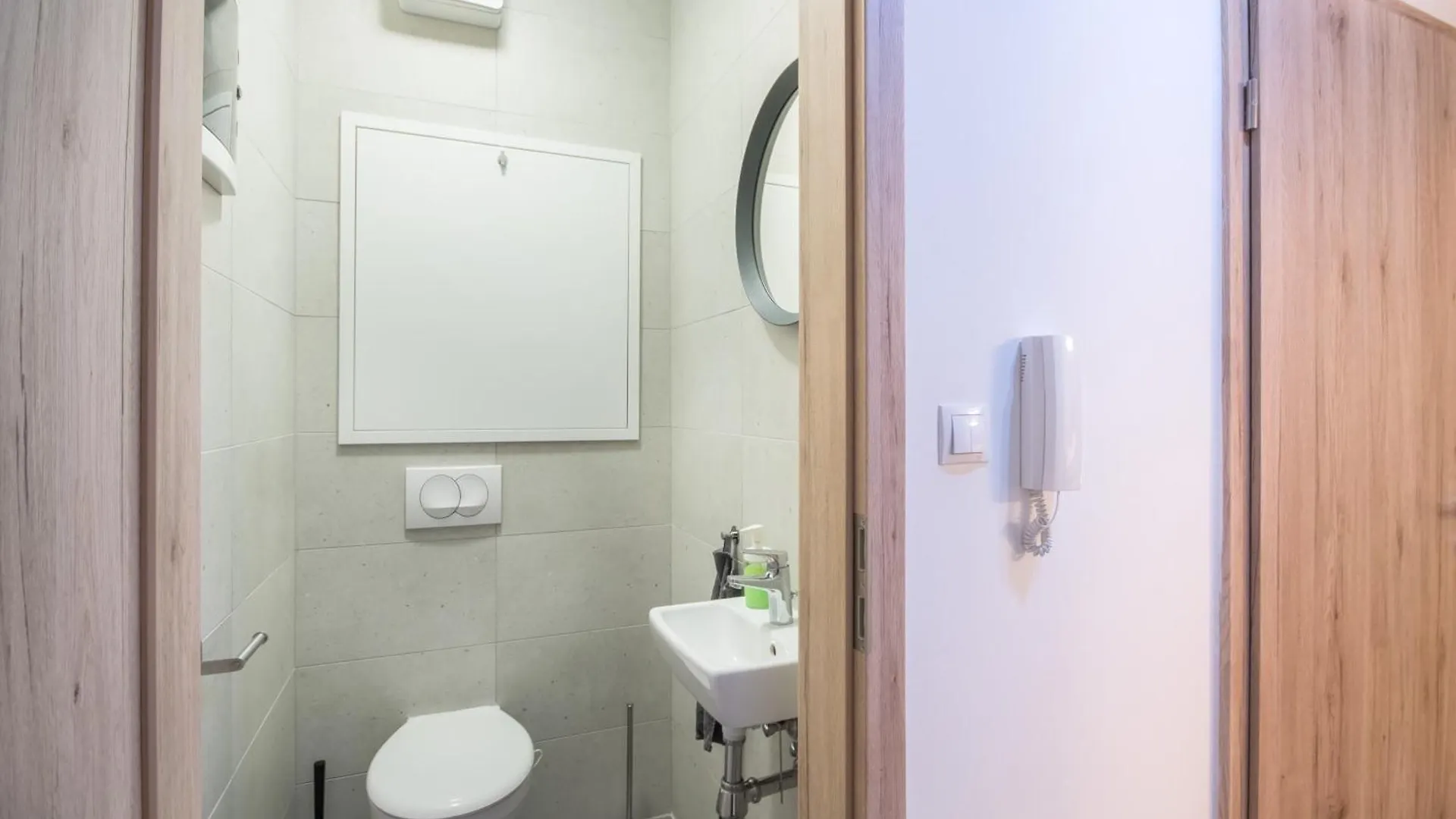 Apartament Very Central - Free Parking - Sunny Balcony Budapeszt